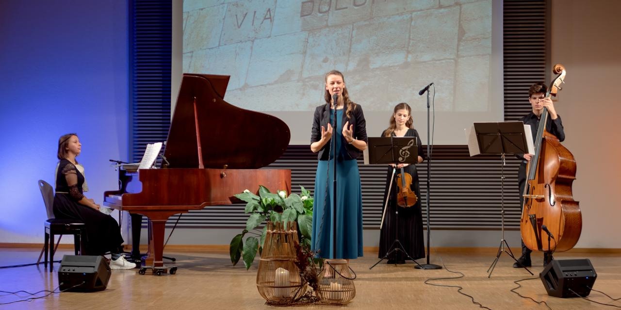 Lisa Kisser bei einem Konzert mit Ensemble